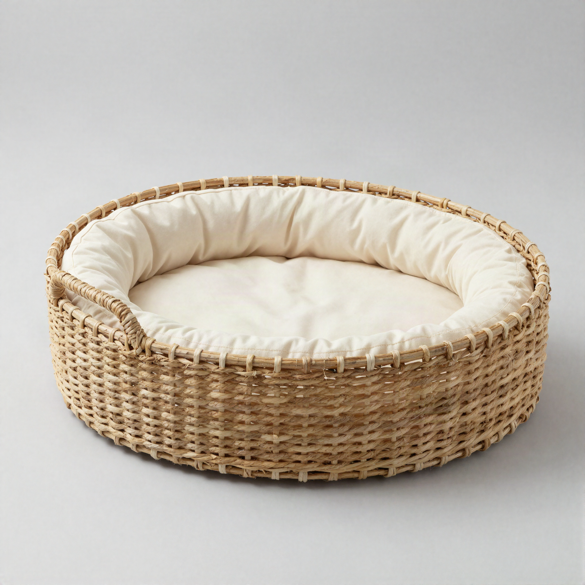 Round Woven Basket Bed